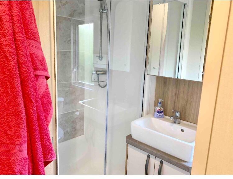 Hastings Holiday Home At Fairlight Lodge Beauport Holiday Park St Leonards-on-Sea Eksteriør billede