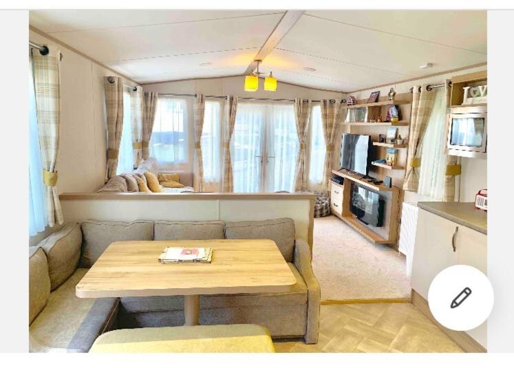 Hastings Holiday Home At Fairlight Lodge Beauport Holiday Park St Leonards-on-Sea Eksteriør billede